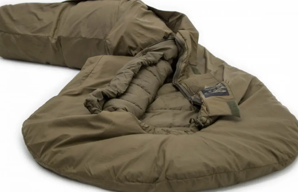 Carinthia Defence 1 Top L 4°C Makuupussi