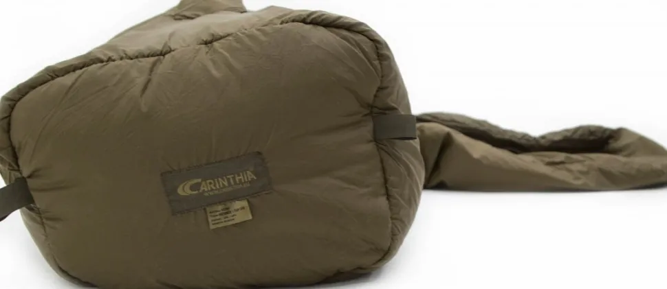 Carinthia Defence 1 Top M 4°C Makuupussi
