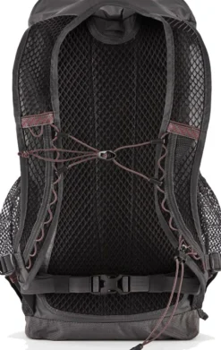 Klattermusen Fjorm Backpack Vaellusreppu, Musta