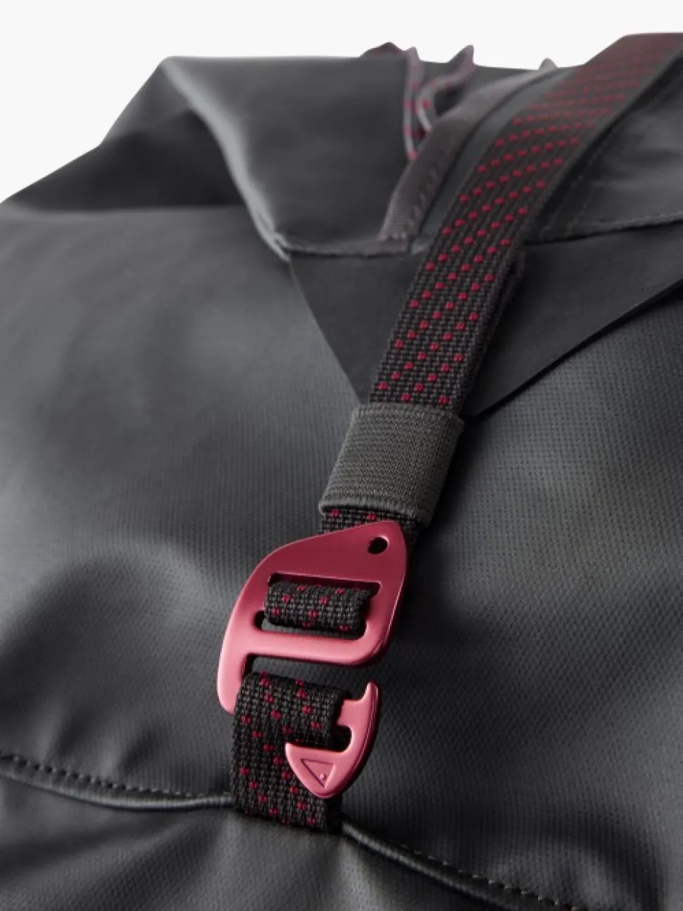 Klattermusen Ydalir Duffelbag 100L Raven