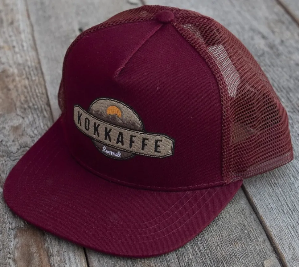 Lemmelkaffe Kokkaffe Lippalakki, Viininpunainen