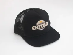 Lemmelkaffe Kokkaffe Lippalakki, Musta