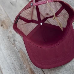 Lemmelkaffe Kokkaffe Lippalakki, Viininpunainen