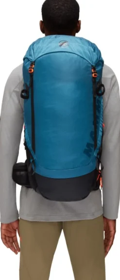Mammut Ducan 30 Retkeilyreppu, Petrooli/Musta