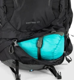 Osprey Kestrel 68 Rinkka, Musta